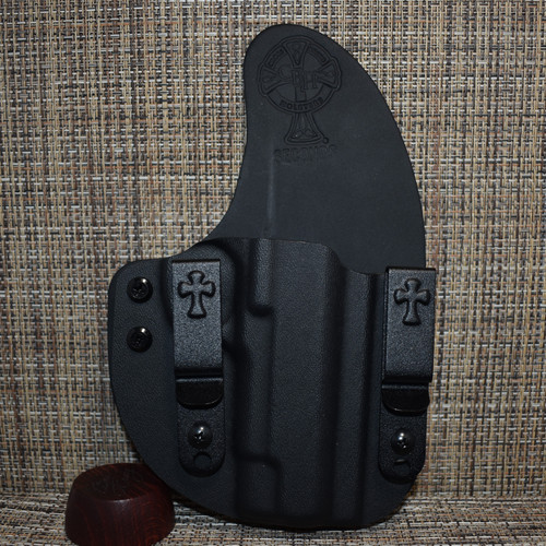 17752 CrossBreed® Reckoning Holster . 1911 4" NO RAIL with OPTIC SIGHT . Right Hand . Black Cow
