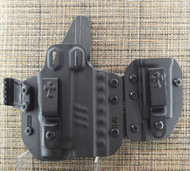 24114 CrossBreed® Rogue System for the SIG P365 X MACRO with STREAMLIGHT TLR-7 SUB . Right Hand . Black . Optic Cut