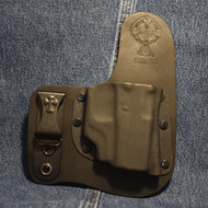 15701 CrossBreed® Freedom Carry GLOCK 43 with CRIMSON TRACE LG-443G Green . Right Hand . Black Cow . 19