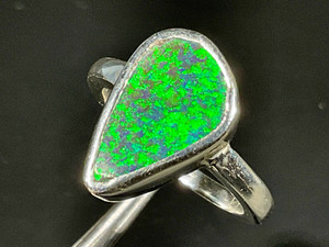 Australian Boulder Doublet Opal Ring 32.00 Carat Australian Boulder Doublet Opal Ring 32.00 Carat
