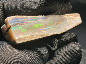 Mintabie, Australian Multicolour Natural Rough Opal 121.20 Cts Mintabie, Australian Multicolour Natural Rough Opal 121.20 Cts