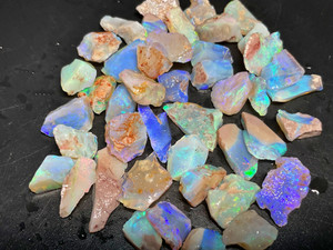 Australian Coober Pedy Uncut Rough Opal Chips 84.15 Carat Australian Coober Pedy Uncut Rough Opal Chips 84.15 Carat