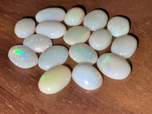 Multicolour Australian Coober Pedy Opal 16 Pc 15.25 Carat