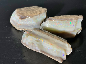 Mintabie, Australian Multicolour Natural Rough Opal 76.60 Cts