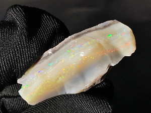 Mintabie, Australian Multicolour Natural Rough Opal 21.45 Cts