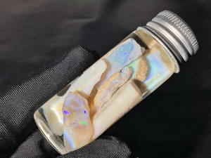 Mintabie, Australian Multicolour Natural Rough Opal 50 Cts Mintabie, Australian Multicolour Natural Rough Opal 50 Cts