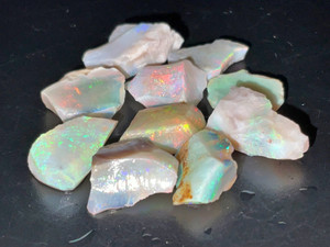 Mintabie, Australian Rough Small Opal 19.95 Carat Mintabie, Australian Rough Small Opal 19.95 Carat