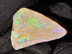 Mintabie, Australian Multicolour Natural Rough Opal 33.70 Cts