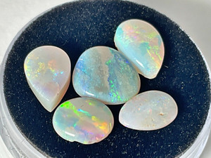 Australian Solid Opals 5 Pieces 4.10 Carat Australian Solid Opals 5 Pieces 4.10 Carat