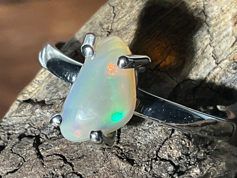 Natural Australian Coober Pedy White Opal In Sterling Silver Ring 8.55 Carat