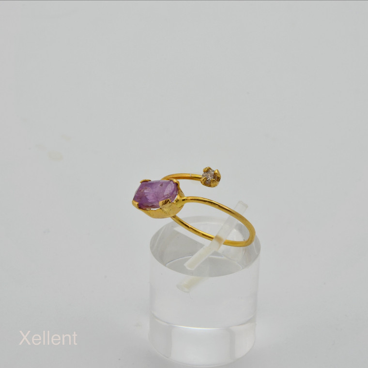 Pink Sapphire with 18 Carat Gold
