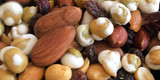 RAW VS ROASTED NUTS: WHICH ONE TO GO FOR?