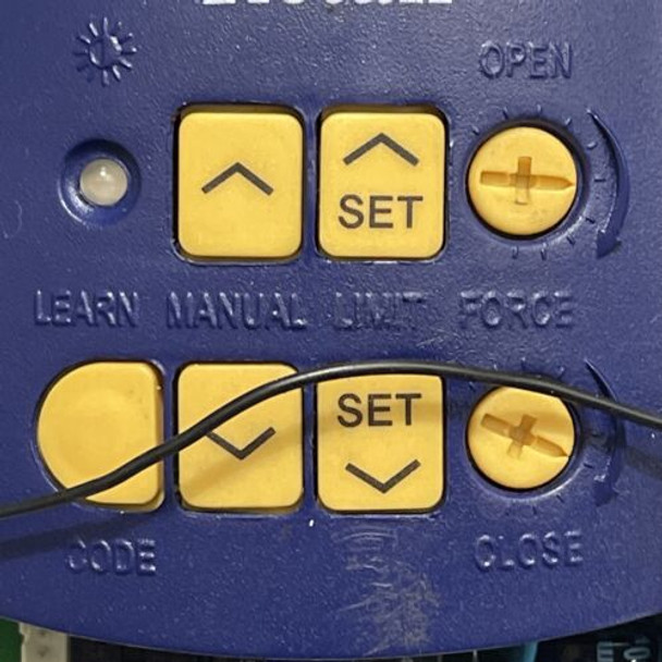 Genie Model 1042 Circuit Board Garage Door Opener Belt Lift 600 Intellicode