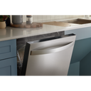 Lave-vaisselle affleurant aux armoires en noir avec 3ᵉ panier - 44 dba Whirlpool® WDT550SAPB