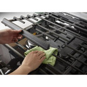 Whirlpool® Cuisinière au gaz intelligente à commandes frontales avec grilles en fonte à charnière EZ-2-LiftTM - 5.8 pi cu WEG750H0HV