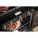 Whirlpool® Cuisinière coulissante électrique intelligente 6.4 pi cu, avec friture à air une fois connectée. WEG750H0HV