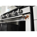 Maytag® Cuisinière au gaz avec convection véritable et préchauffage rapide - 30 po - 5.8 pi cu MGR8800FZ