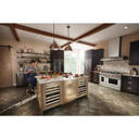 Kitchenaid® Cellier sous le comptoir prêt pour le panneau de recouvrement avec porte-bouteilles à devant en bois - 24 po KUWL214KPA