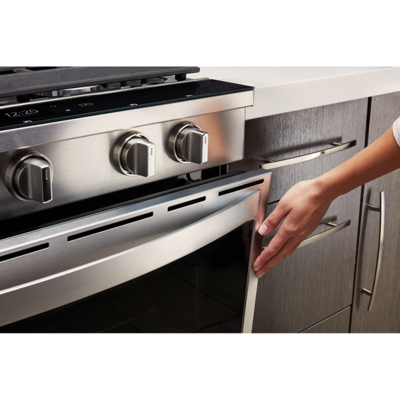 Whirlpool® Cuisinière coulissante électrique intelligente 6.4 pi cu, avec friture à air une fois connectée. WEG750H0HZ