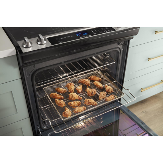 Cuisinière au gaz 5 en 1 avec four à friture à l’air - 5 pi cu Whirlpool® WFG550S0LW