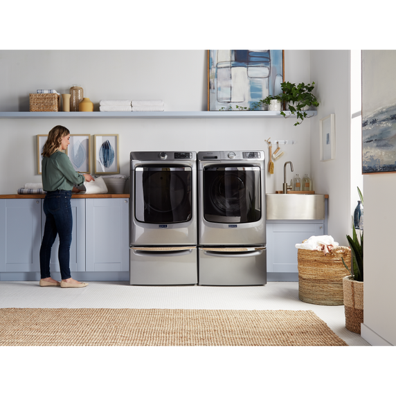 Maytag® Piédestal avec poignée chromée et tiroir de rangement - 15.5 po (39.37 cm) XHPC155YC