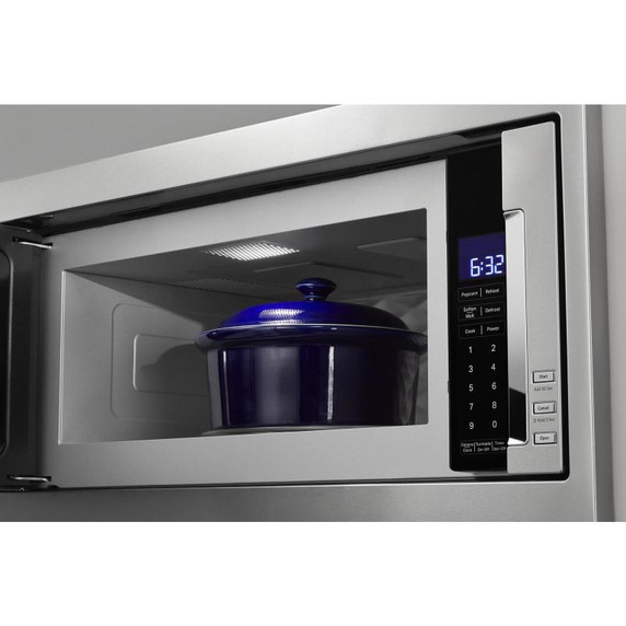 Kitchenaid® Four à micro-ondes à hotte intégrée à profil bas de 900 watts avec trousse de garniture étroite YKMBT5011KS