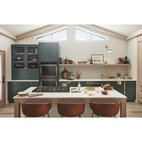 Kitchenaid® Réfrigérateur à portes françaises à profondeur de comptoir avec fini PrintShield™ - 23.8 pi cu - 36 po KRFC704FBS