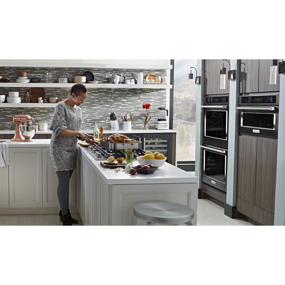 Kitchenaid® Four à micro-ondes encastré avec cuisson à convection - 900 watts - 30 po KMBP100EBS