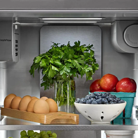 Kitchenaid® Réfrigérateur côte à côte à profondeur de comptoir, avec distributeur d’eau et de glaçons extérieur et fini noir minerai - 20.8 pi cu KRSC536RBE