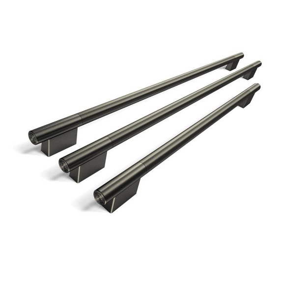 Trousse d'accessoires de personnalisation (poignées) couleur minerai noir pour réfrigérateur encastré à portes françaises KitchenAid® de 36 po W11777176