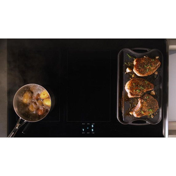 Cuisinière à induction non encastrée de style commercial à 6 éléments avec friture à air KitchenAid® de 36 po KFIS936SSS