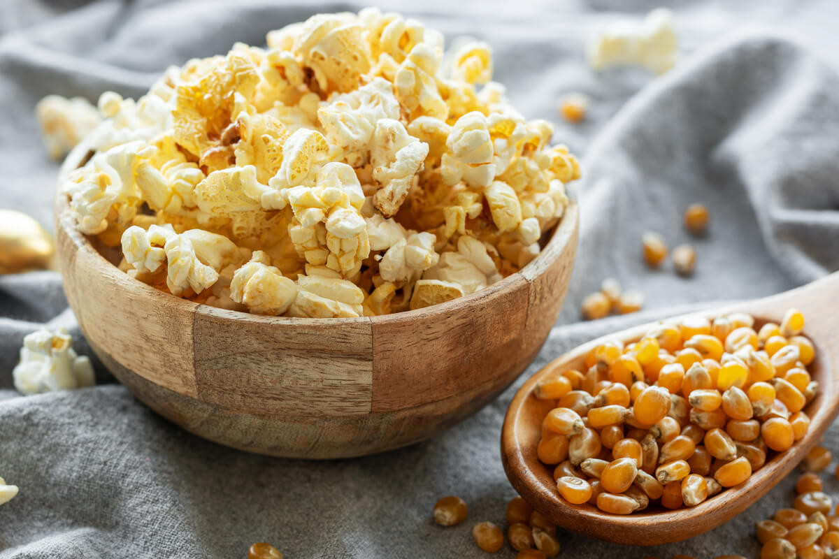 Popping Off Pounds: How Custom Popcorn Can Help You Shed Weight