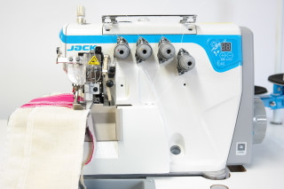 Jack E4S-5 Industrial 5 Thread Overlock Machine Direct Drive