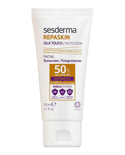 Fotoprotector facial toque de seda repaskin SPF50 sesderma