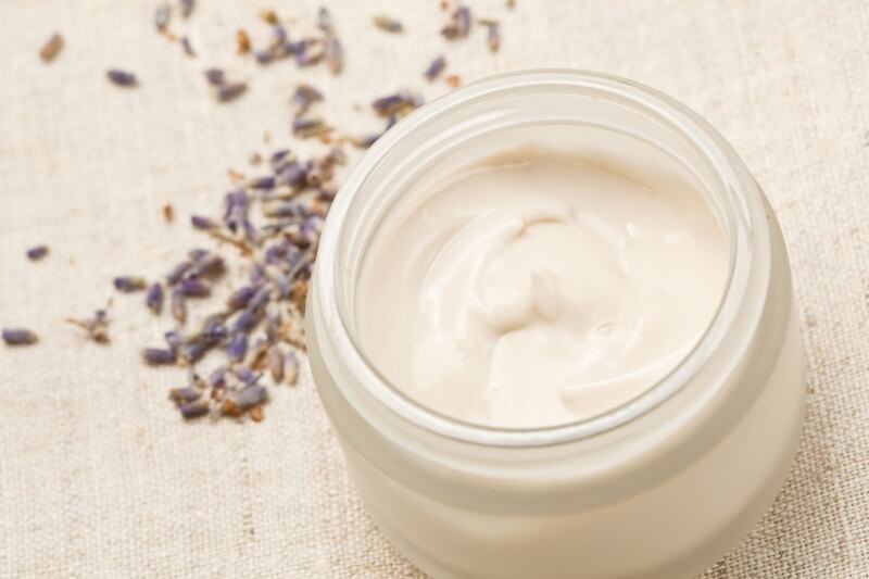 How to create your own skincare products using a natural lotion