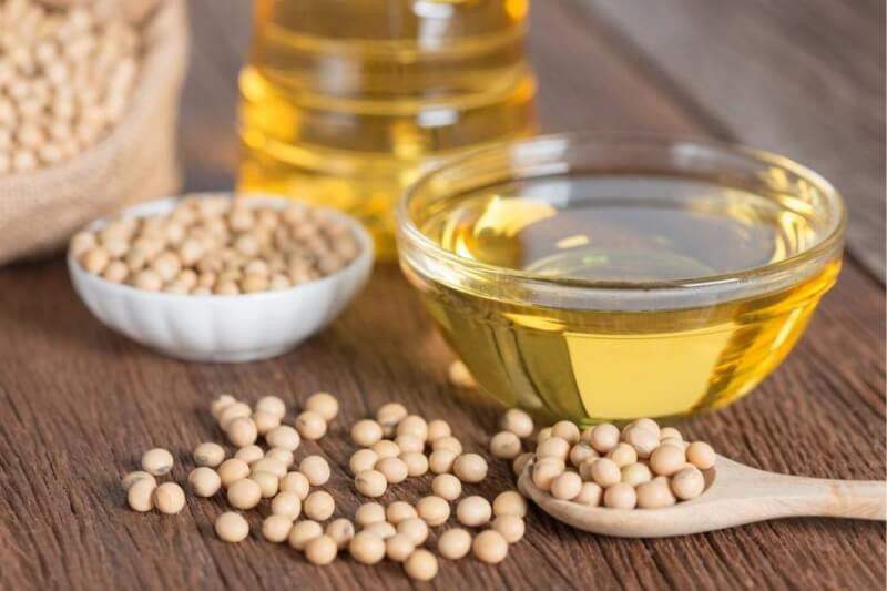 The Benefits of Soybean Oil for Your Hair  NaturallyCurlycom