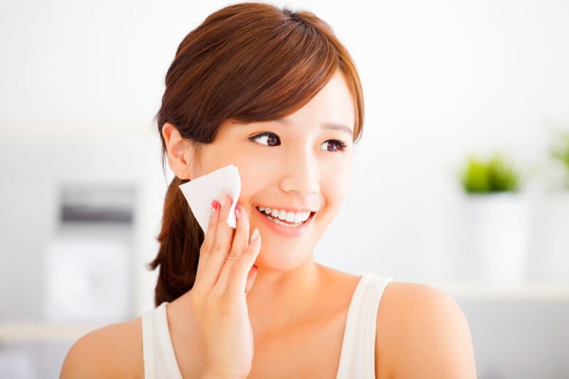 Using carrier oils to cleanse your skin Using carrier oils to cleanse your skin