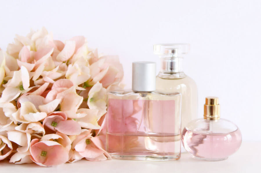 5 BEST FRAGRANCE OILS FOR YOUR HOMEMADE PERFUME