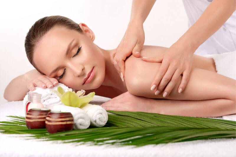 BEGINNER’S GUIDE TO THE PERFECT MASSAGE OIL
