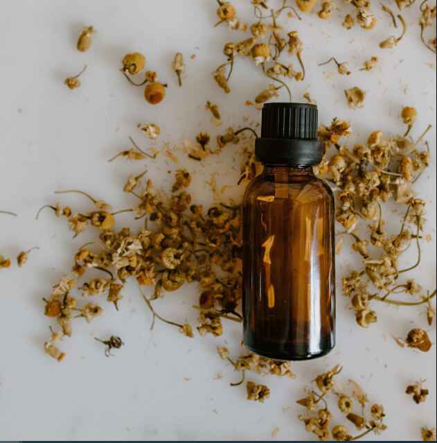 How to Mix Essential Oils With Carrier Oils