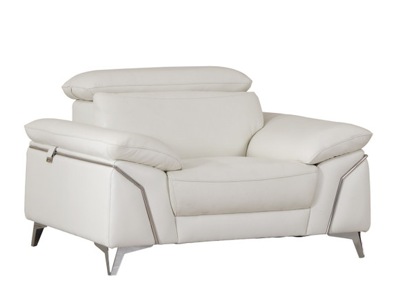 31" White Fashionable Leather Chair