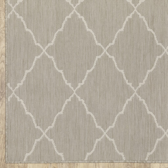 5x7 Gray and Ivory Trellis Indoor Outdoor Area Rug