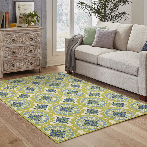 4' X 6' Green Floral Stain Resistant Indoor Outdoor Area Rug