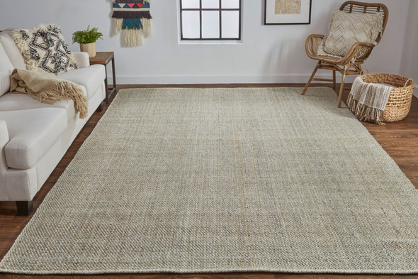 8' X 10' Green And Tan Hand Woven Area Rug