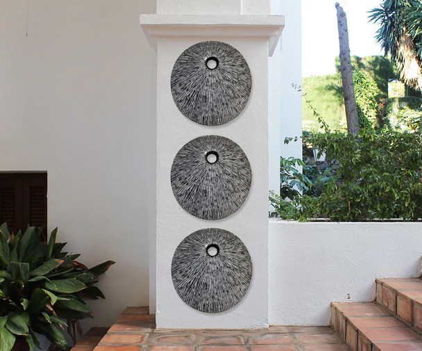 20" Contemporary Grey Round Wall Art