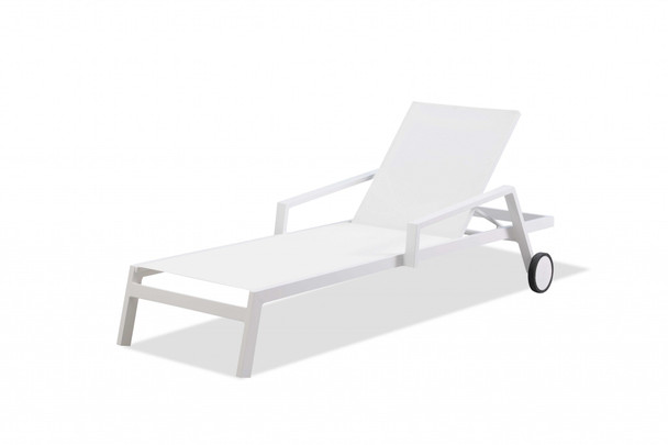 Set of 2 White Modern Aluminum Chaise Lounges