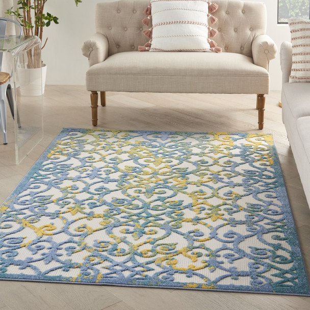 5 x 7 Ivory and Blue Indoor Outdoor Area Rug