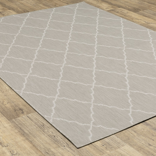 8x10 Gray and Ivory Trellis Indoor Outdoor Area Rug