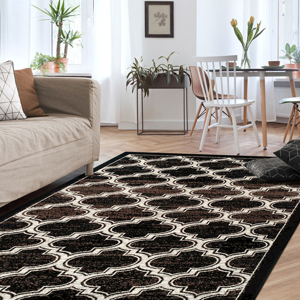 4' X 6' Black Geometric Stain Resistant Area Rug