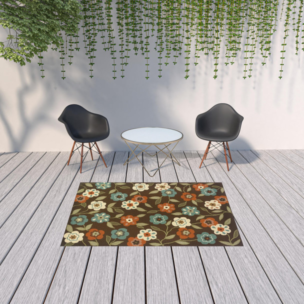 5' X 8' Brown Floral Stain Resistant Indoor Outdoor Area Rug